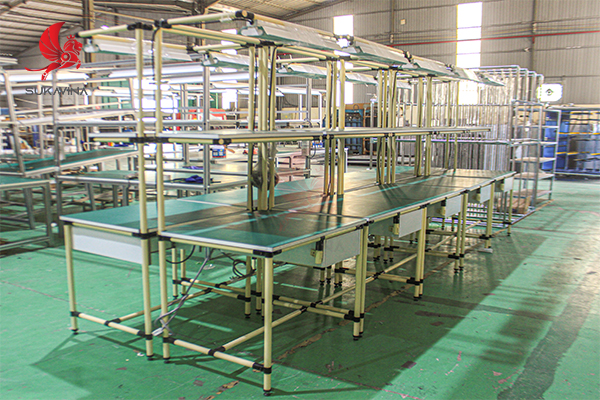 Bàn thao tác có đèn